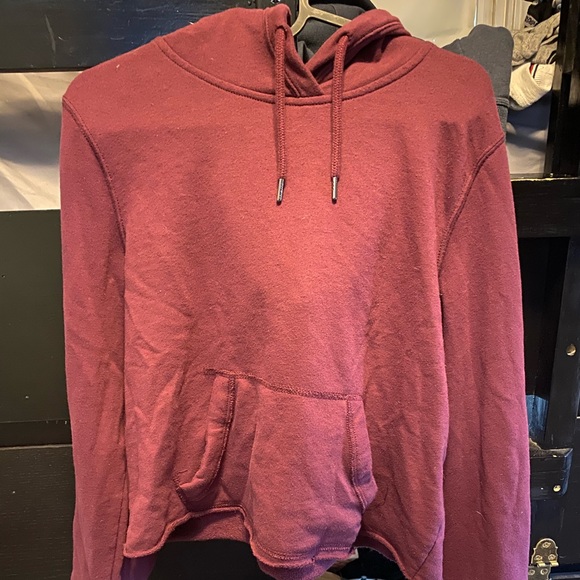 Hollister Cropped Hoodie!! ❤️ - Picture 2 of 2